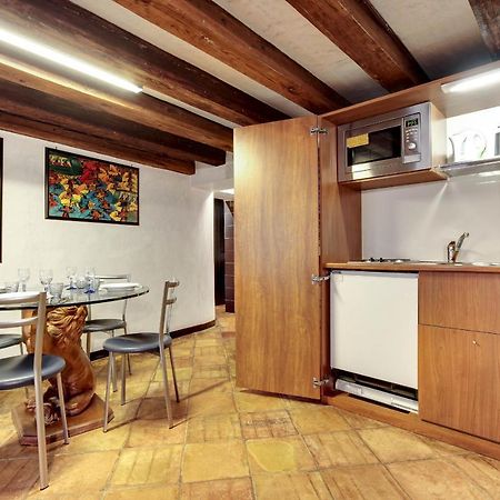 Canal View Suite In Rialto By Wonderful Italy Venesia Bagian luar foto