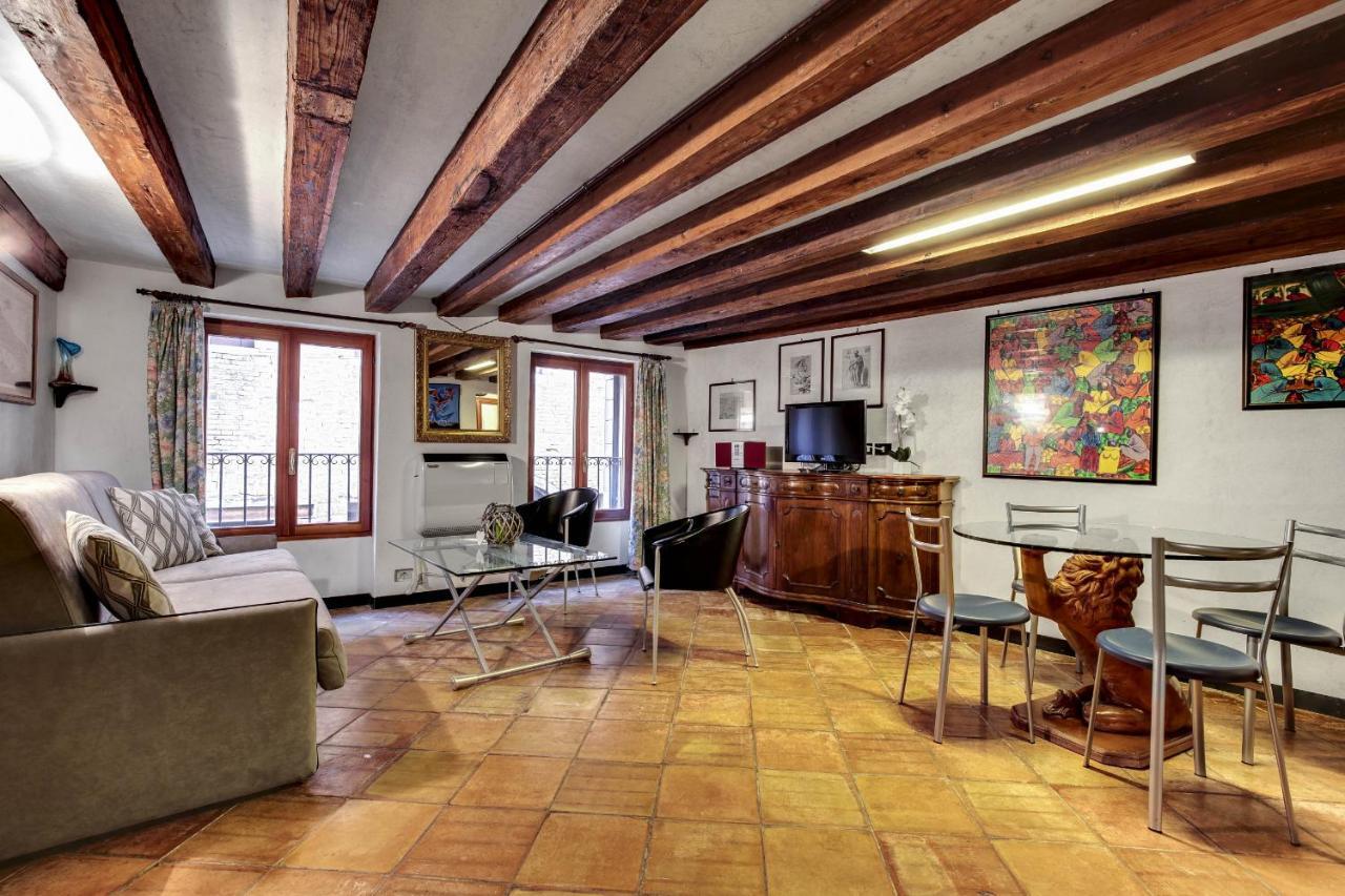 Canal View Suite In Rialto By Wonderful Italy Venesia Bagian luar foto