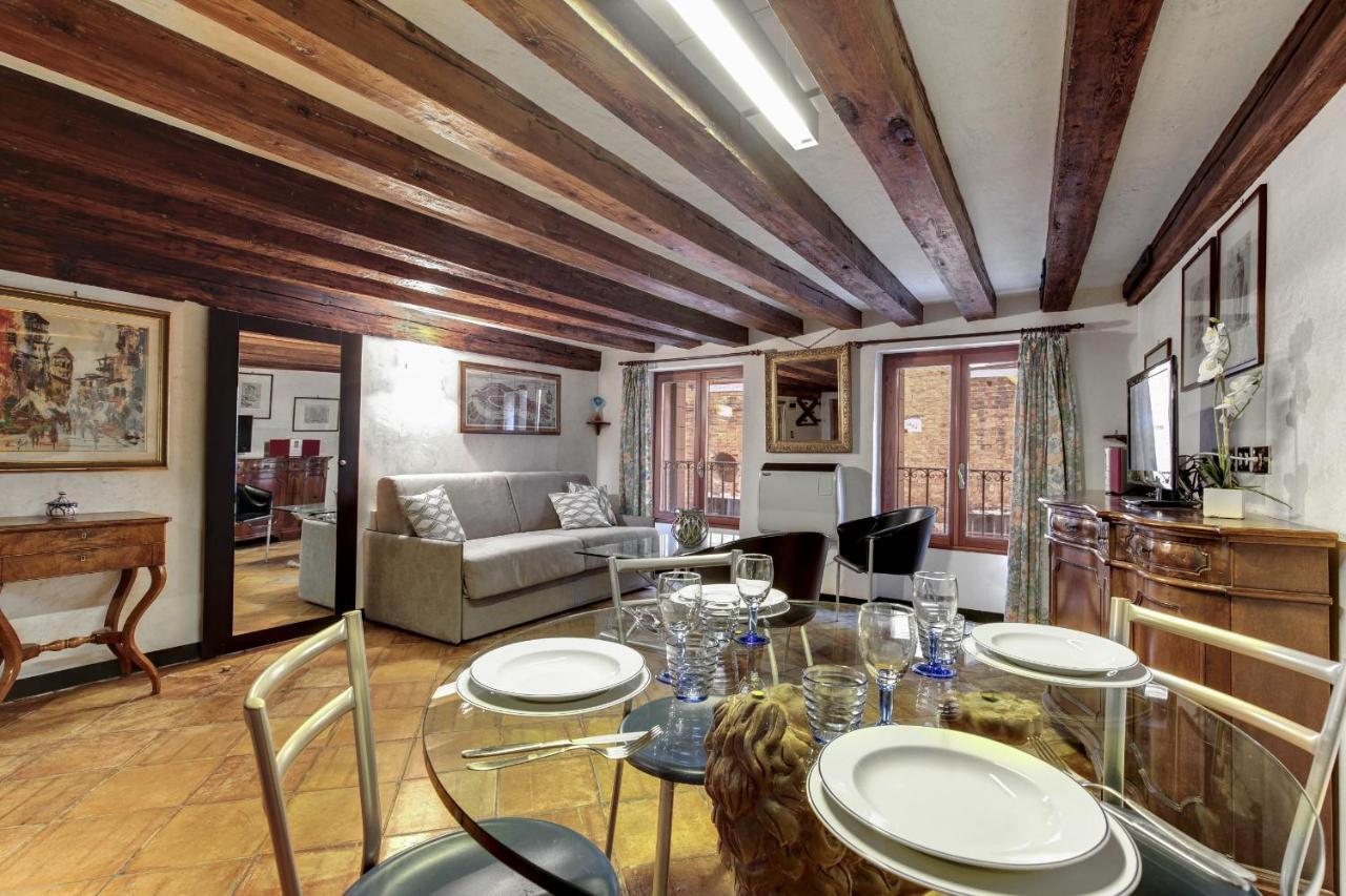 Canal View Suite In Rialto By Wonderful Italy Venesia Bagian luar foto