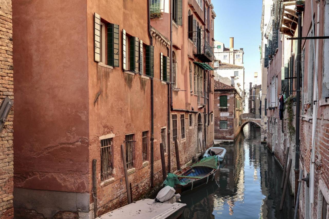 Canal View Suite In Rialto By Wonderful Italy Venesia Bagian luar foto