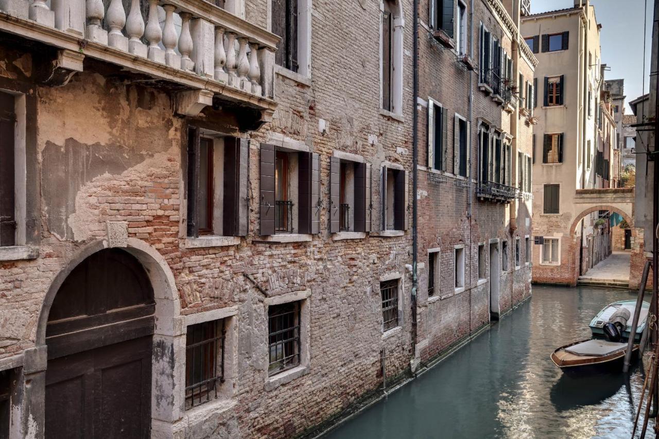 Canal View Suite In Rialto By Wonderful Italy Venesia Bagian luar foto