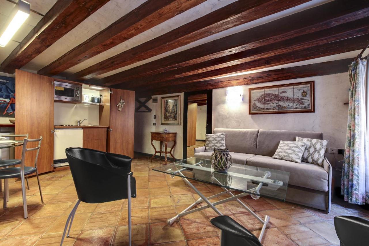 Canal View Suite In Rialto By Wonderful Italy Venesia Bagian luar foto